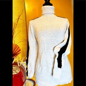 Women’s Suzy Shier Light Gray/Black Sweater: Spandex, Nylon, Acrylic (size med)